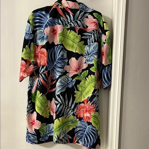 Tommy Bahama Hibiscus Grove 100% Silk Short Sleeve Camp Floral Black Pink - Picture 7 of 16